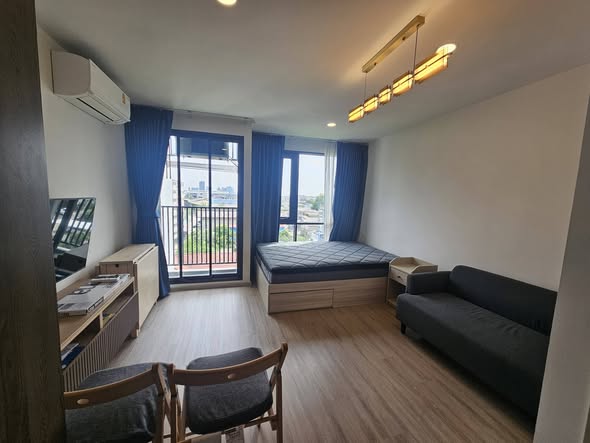 bedroom of Brompton Pet Friendly Samrong Station บรอมป์ตัน เพ็ท เฟรนด์ลี่ สำโรง สเตชั่น