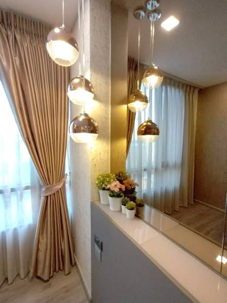 bathroom of Brown Condo Phahol 67