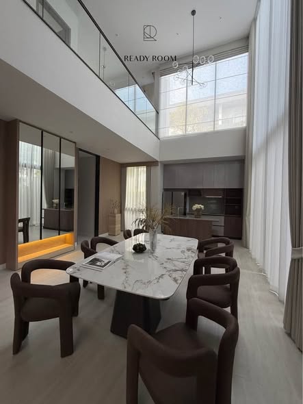 living room and room interior of บูก้าน กรุงเทพกรีฑา | Bugaan Krungthep Kreetha