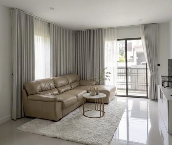 bedroom and living room of Burasiri Krungthep Kreetha