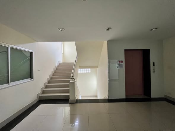 โครงการขายที่ดินพร้อมสิ่งปลูกสร้าง by cm construction