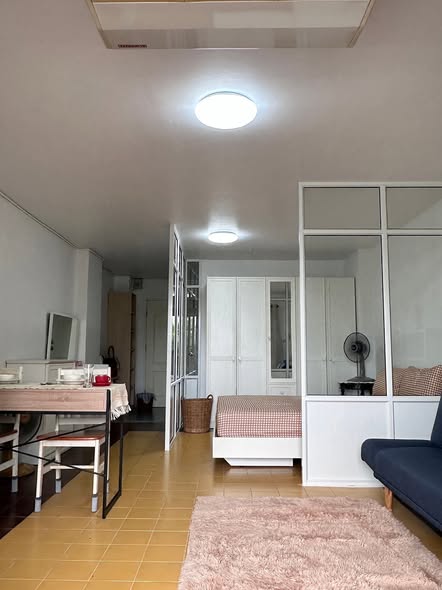 room interior of ฌ็องเซลิเซ่ อเวนิว คอนโดมิเนี่ยม อาคาร C