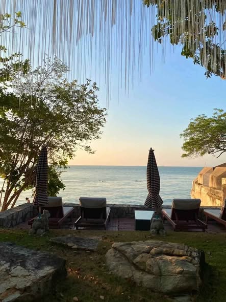 C-Sand Private Beachfront House