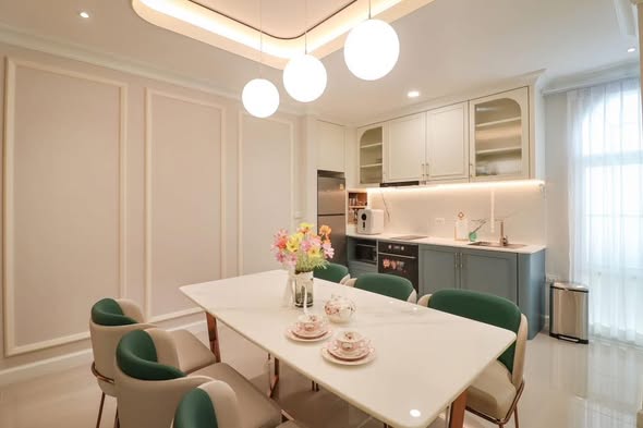 room interior and kitchen of Casa Legend Rama 5-Ratchapruek