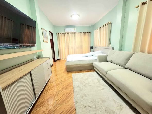living room and bedroom of Casa Presto House Wongwan-Pinklao | Q House