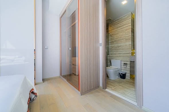 bedroom and room interior and bathroom of Celes Asoke