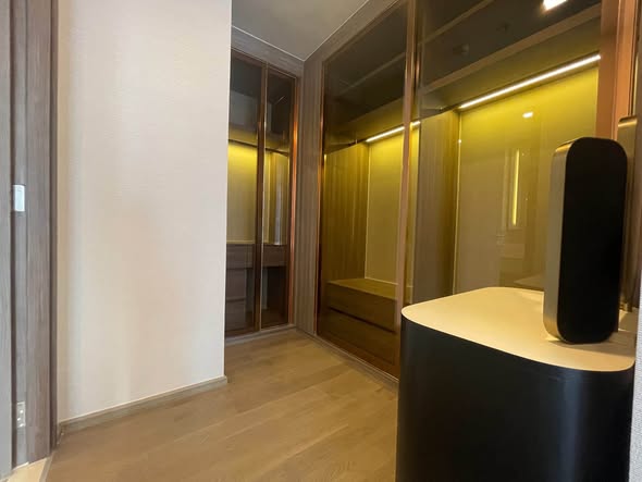 room interior of Celes Asoke