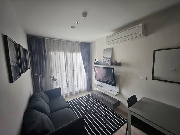 bedroom of Centric Huai Khwang Station