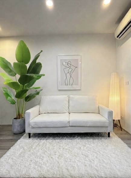living room of Centric Huai Khwang Station