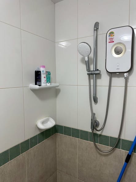 bathroom of Centric Scene Sukhumvit 64