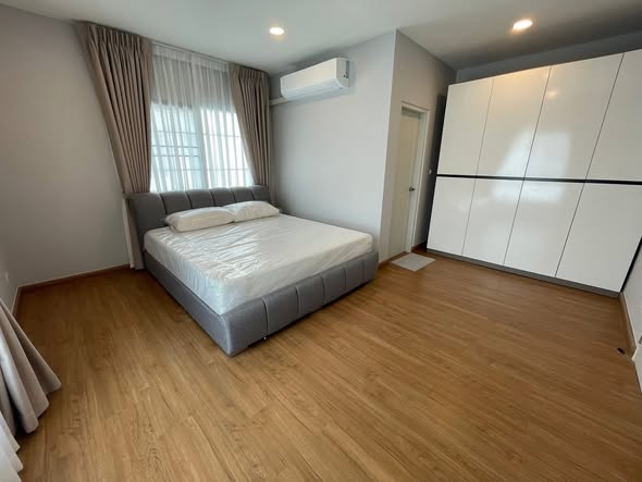 bedroom and room interior of Centro Bangna
