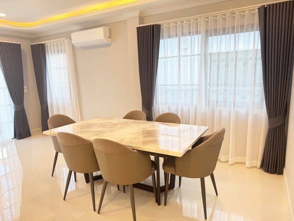 room interior of Centro Bangna