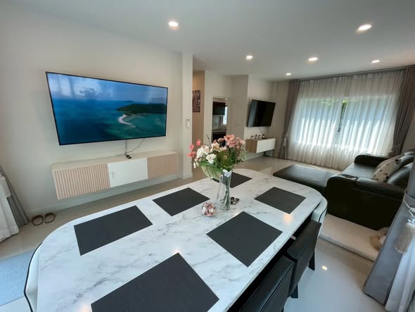 living room and room interior of Centro Bangna-Wongwaen เซนโทร บางนา-วงแหวน