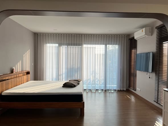 bedroom and room interior of Centro Donmueang – Chaengwattana