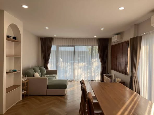living room of Centro Donmueang – Chaengwattana