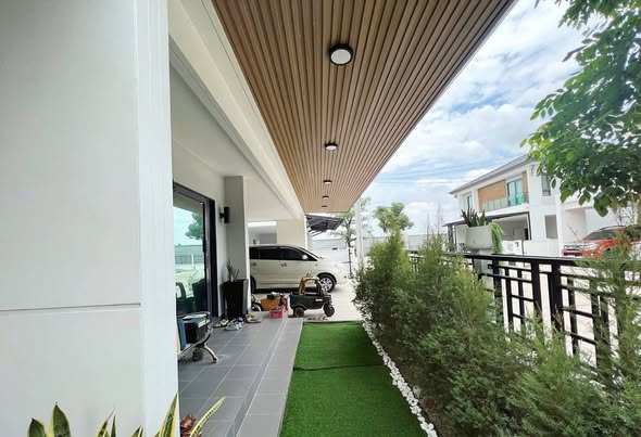 Centro Wongwaen-Chatuchot เซนโทร วงแหวน-จตุโชติ