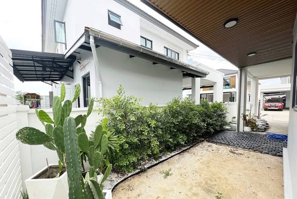 Centro Wongwaen-Chatuchot เซนโทร วงแหวน-จตุโชติ