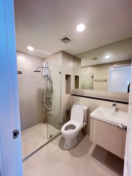 bathroom of Cerocco Bangna 36