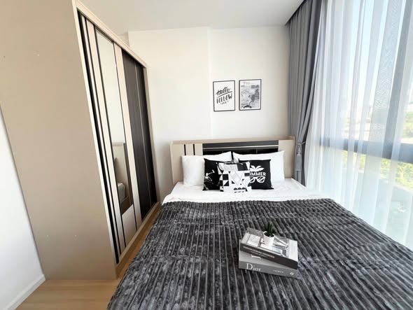 bedroom and room interior of Cerocco Bangna 36