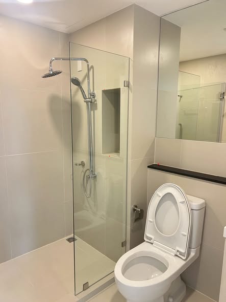 room interior and bathroom of Cerocco Bangna 36
