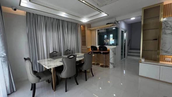 bedroom and room interior of Chaiyaphruek Ramindra Expressway-Chatuchot