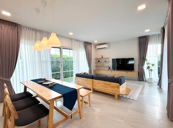 living room and bedroom of Chaiyapruek Bangna KM15