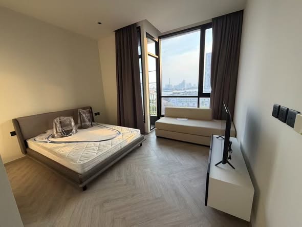 bedroom of Chapter Charoennakhon–Riverside