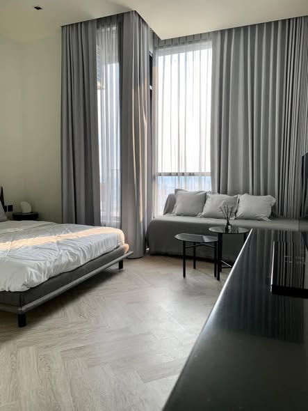 bedroom and room interior of Chapter Charoennakhon–Riverside