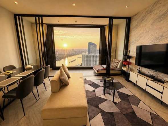 living room of Chapter Charoennakhon–Riverside