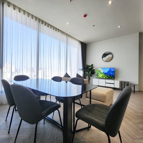 room interior of Chapter Charoennakhon–Riverside