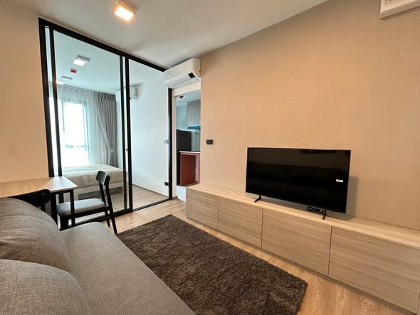 bedroom of Chapter One All Ramintra