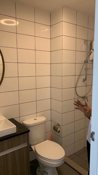 bathroom of Chapter One Eco Ratchada-HuaiKhwang