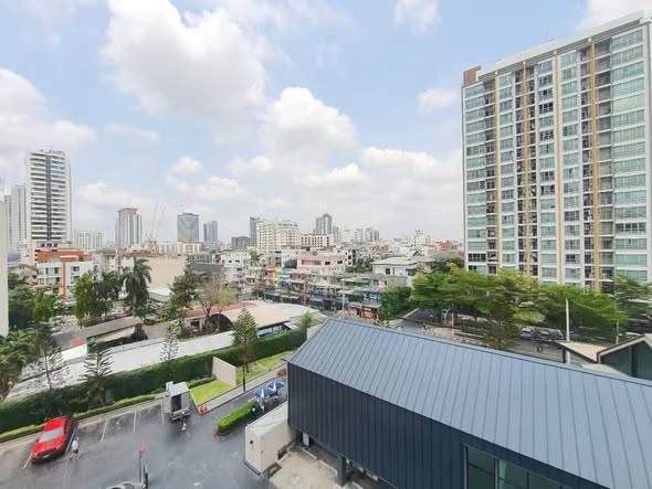Chapter One Eco Ratchada-HuaiKhwang