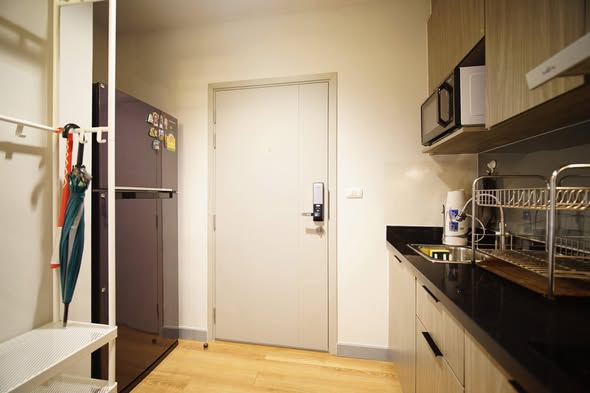 room interior and bathroom of Chapter One Midtown Lat Phrao 24