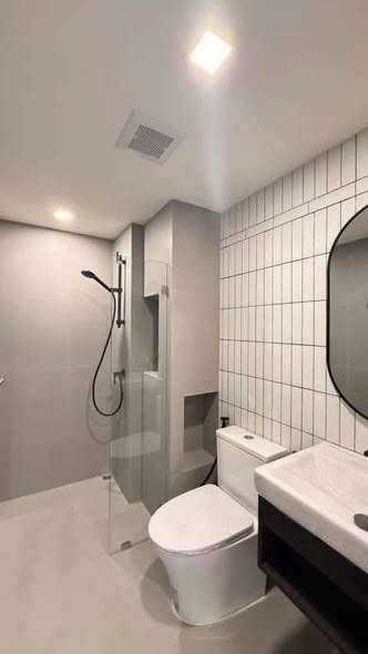 room interior and bathroom of CHAPTER ONE MORE KASET