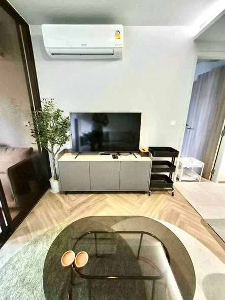 bedroom and living room of CHAPTER THONGLOR 25