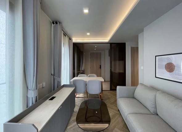 bedroom and living room of CHAPTER THONGLOR 25