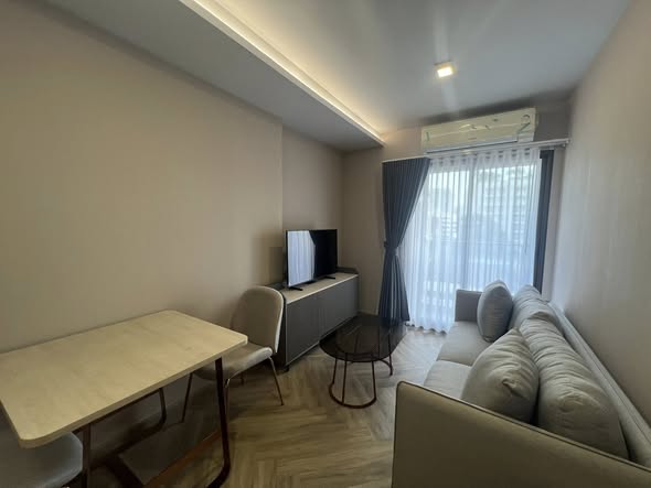 bedroom and living room of CHAPTER THONGLOR 25