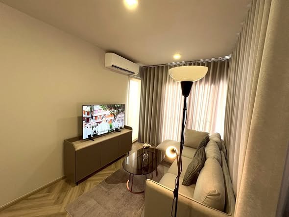 bedroom and living room and bathroom of CHAPTER THONGLOR 25