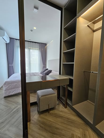 bedroom and room interior of CHAPTER THONGLOR 25