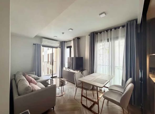 living room and bedroom of CHAPTER THONGLOR 25