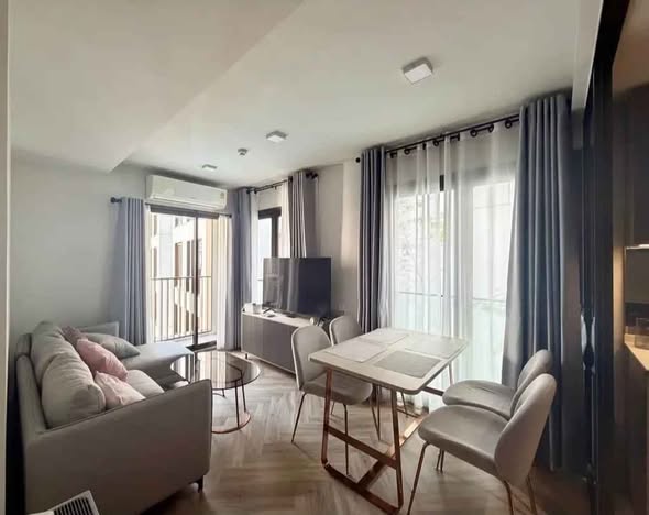 living room and bedroom of CHAPTER THONGLOR 25
