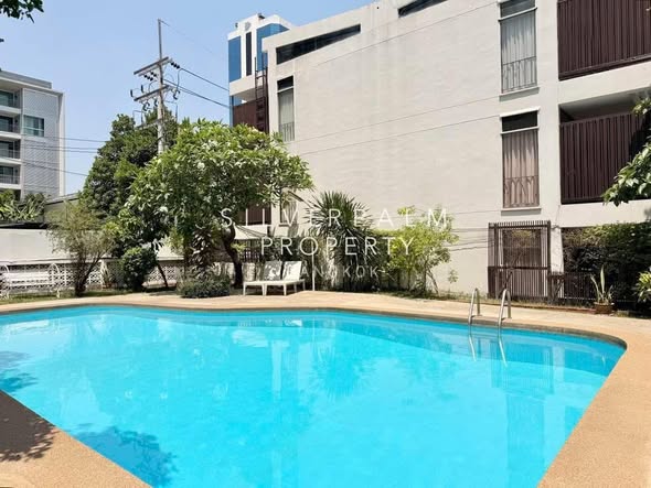 pool of CHARMING RESIDENT (Ekamai)