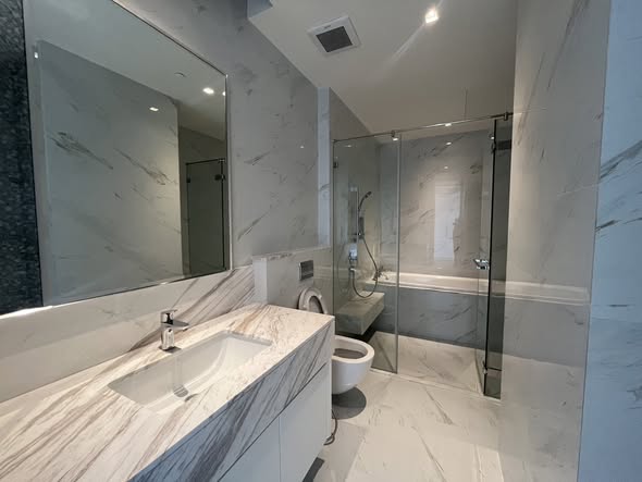 bathroom of Chatrium Riverside Condominium