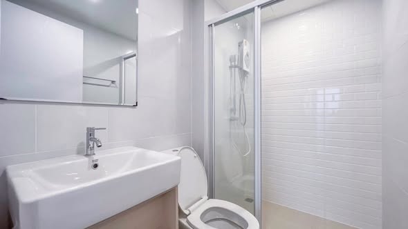 bathroom of Chewathai Hallmark Ladprao – Chokchai 4
