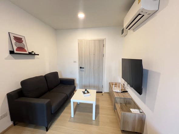 living room and room interior of Chewathai Hallmark Ladprao – Chokchai 4