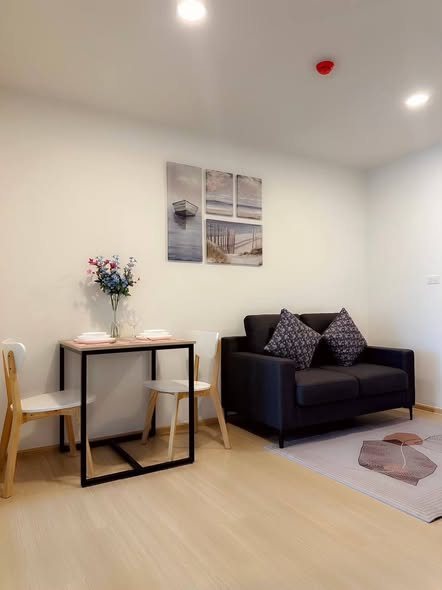 living room of Chewathai Hallmark Ladprao – Chokchai 4 Phase 2