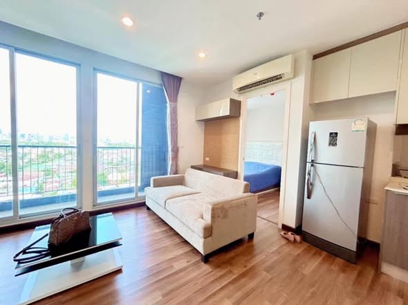 bedroom of Chewathai Interchange