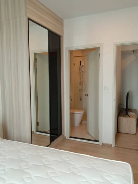 bedroom and room interior of Chewathai Kaset-Nawamin