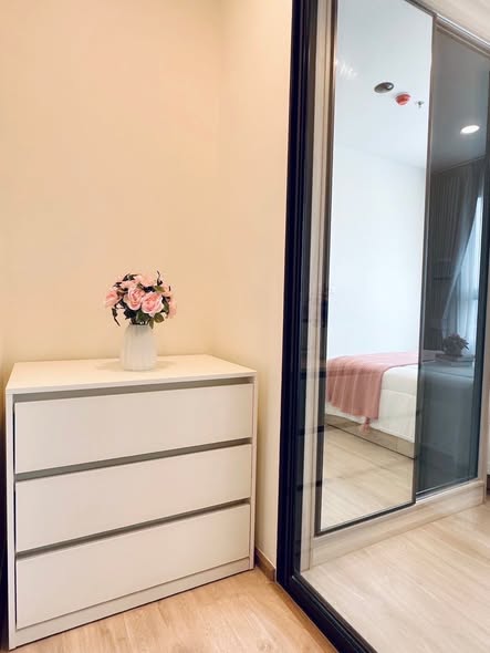 bedroom and room interior of Chewathai Kaset-Nawamin